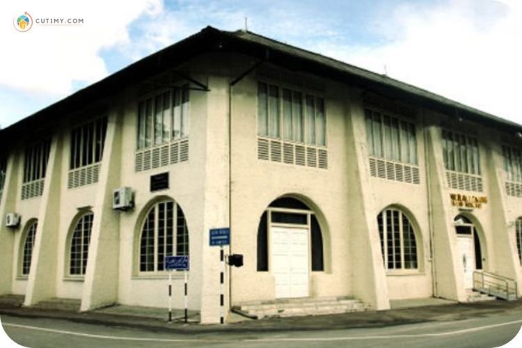 Imej Muzium Perang (Bank Kerapu)