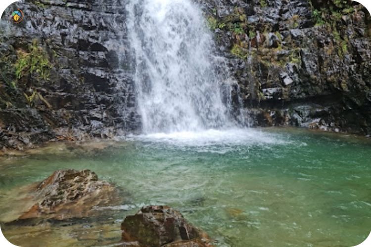 Imej Air Terjun Temurun (Temurun Waterfall)