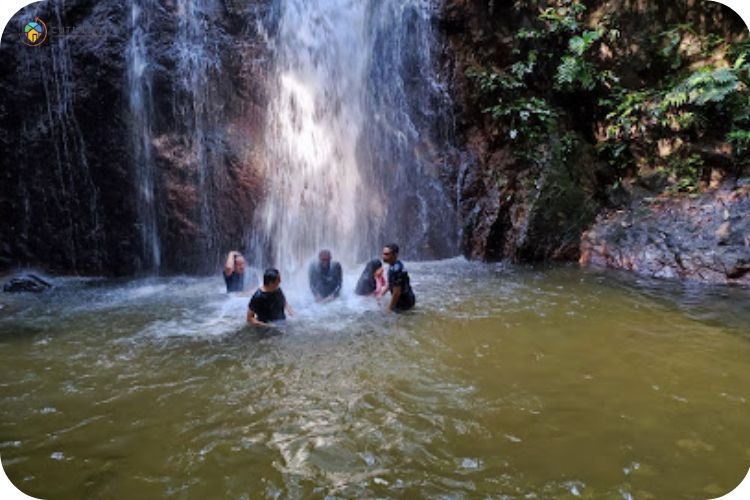 Imej Pisang Waterfall