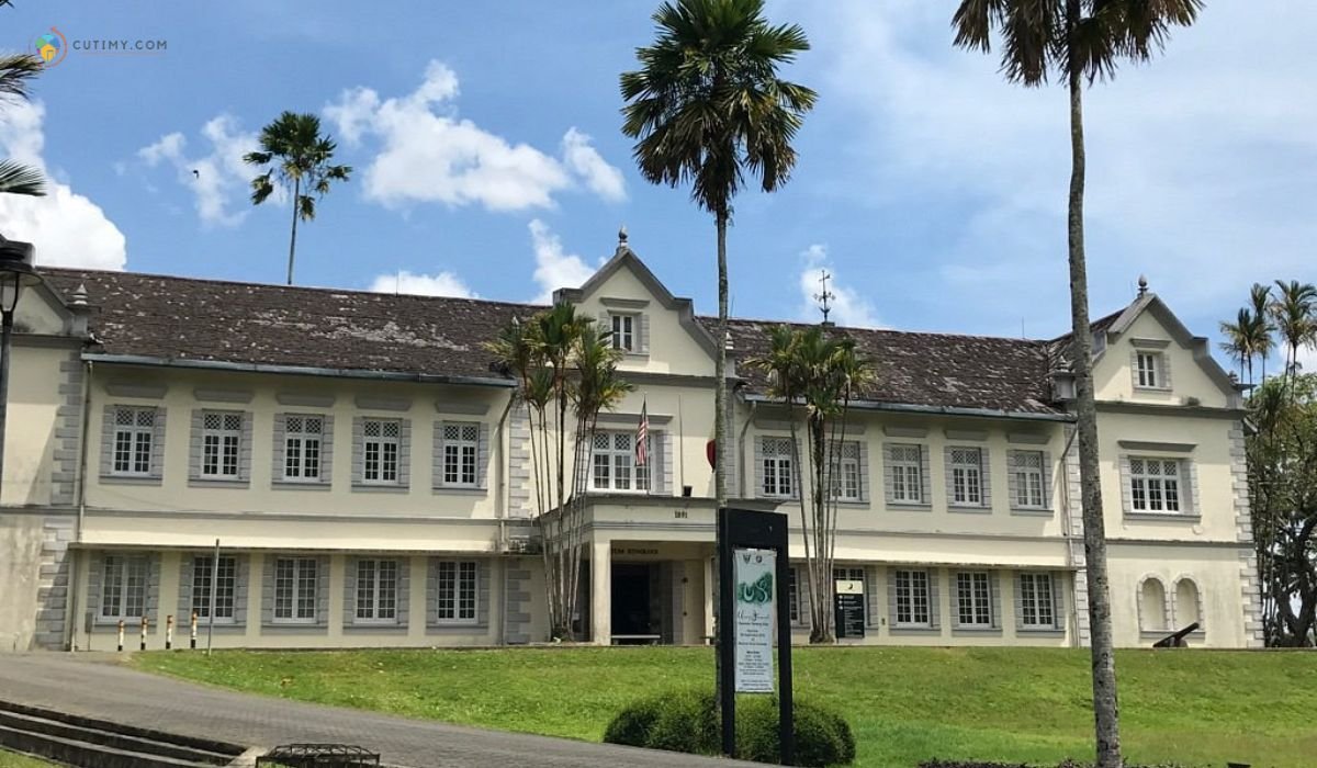 imej Sarawak Museum